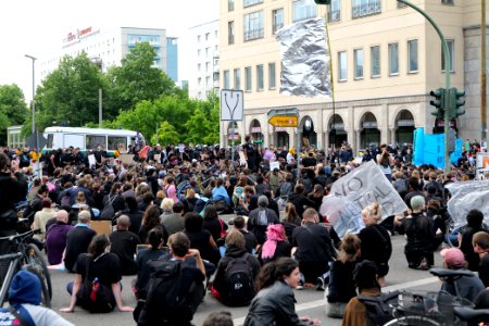 BlackLivesMatter protest Karl-Marx-Allee Berlin 2020-06-06 63