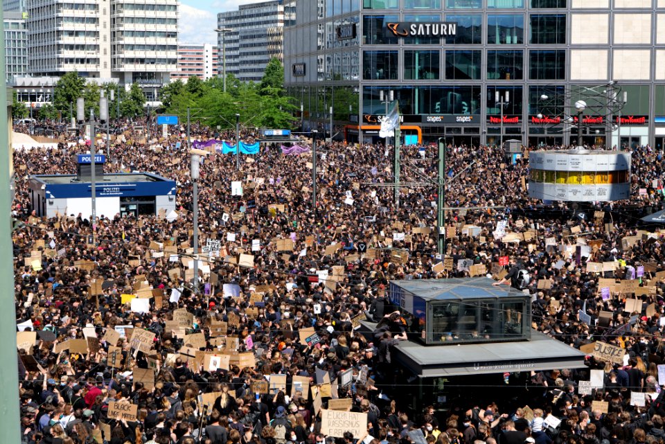 BlackLivesMatter protest Alexanderplatz Berlin 2020-06-06 23