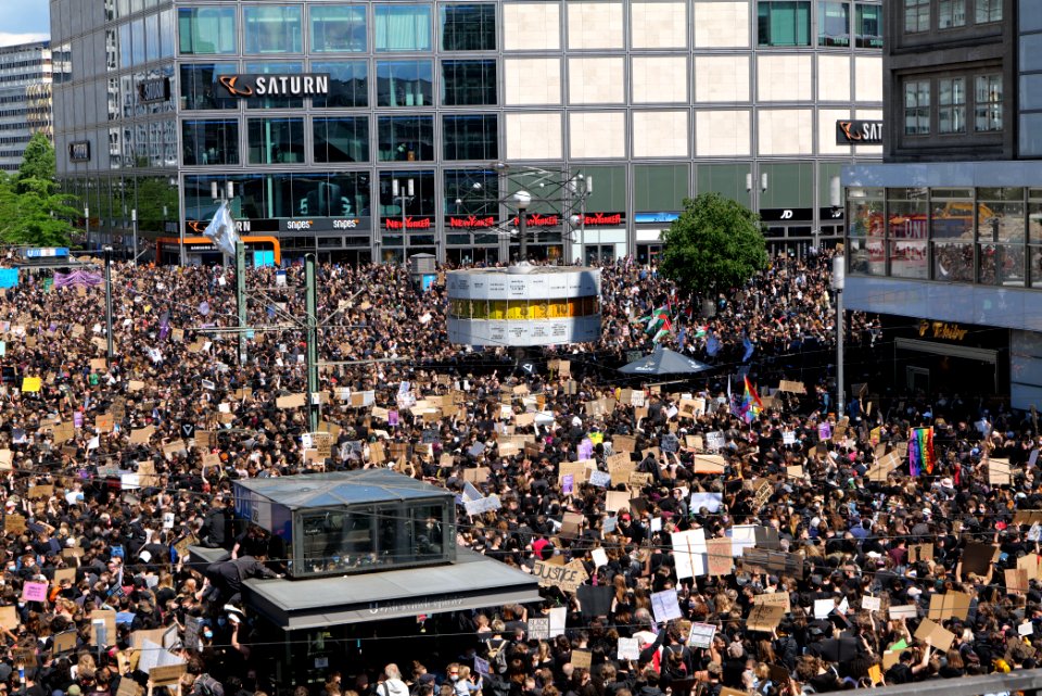 BlackLivesMatter protest Alexanderplatz Berlin 2020-06-06 29