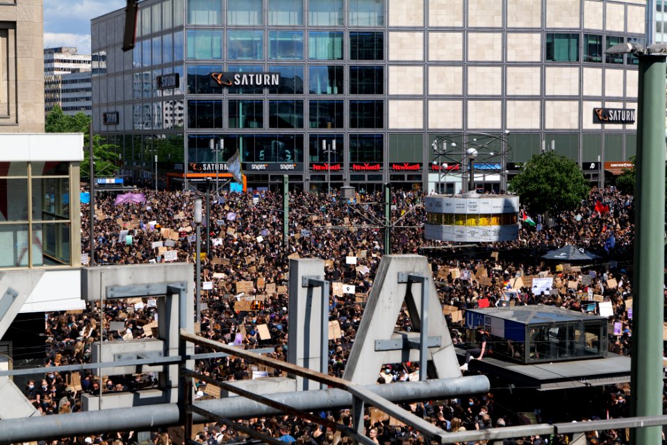 BlackLivesMatter protest Alexanderplatz Berlin 2020-06-06 18