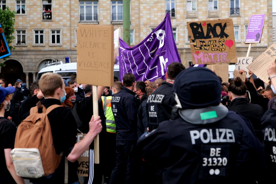 BlackLivesMatter protest Karl-Marx-Allee Berlin 2020-06-06 35