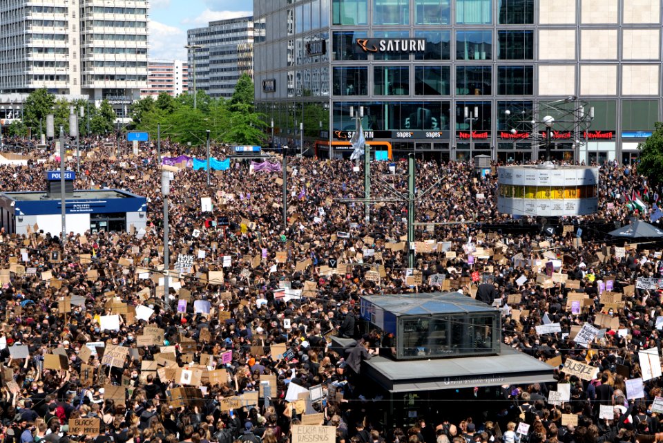 BlackLivesMatter protest Alexanderplatz Berlin 2020-06-06 25