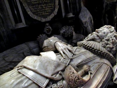 Blackleech tomb, Gloucester Cathedral 02