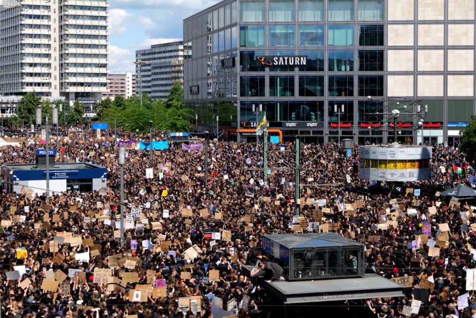 BlackLivesMatter protest Alexanderplatz Berlin 2020-06-06 33