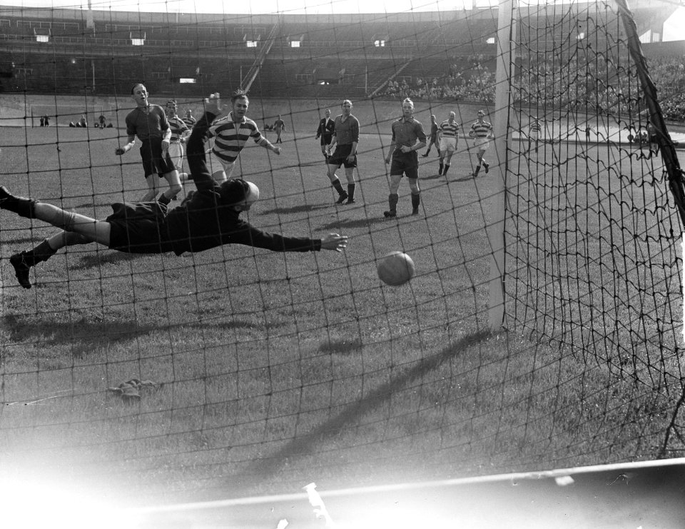 Blauw-Wit tegen KFC 5-1 eerste doelpunt Bluit, Bestanddeelnr 904-2226