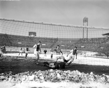 Blauw-Wit tegen Ajax. Pronk (Ajax), Hoogerman, Althof, van Mourik , Bleyenberg, Bestanddeelnr 913-5945