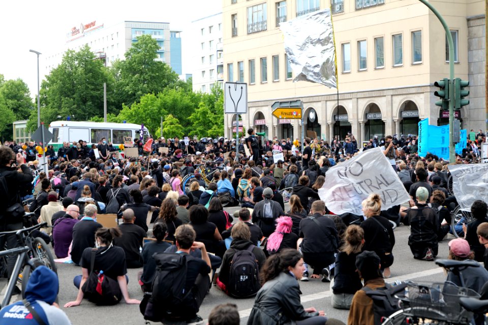 BlackLivesMatter protest Karl-Marx-Allee Berlin 2020-06-06 62