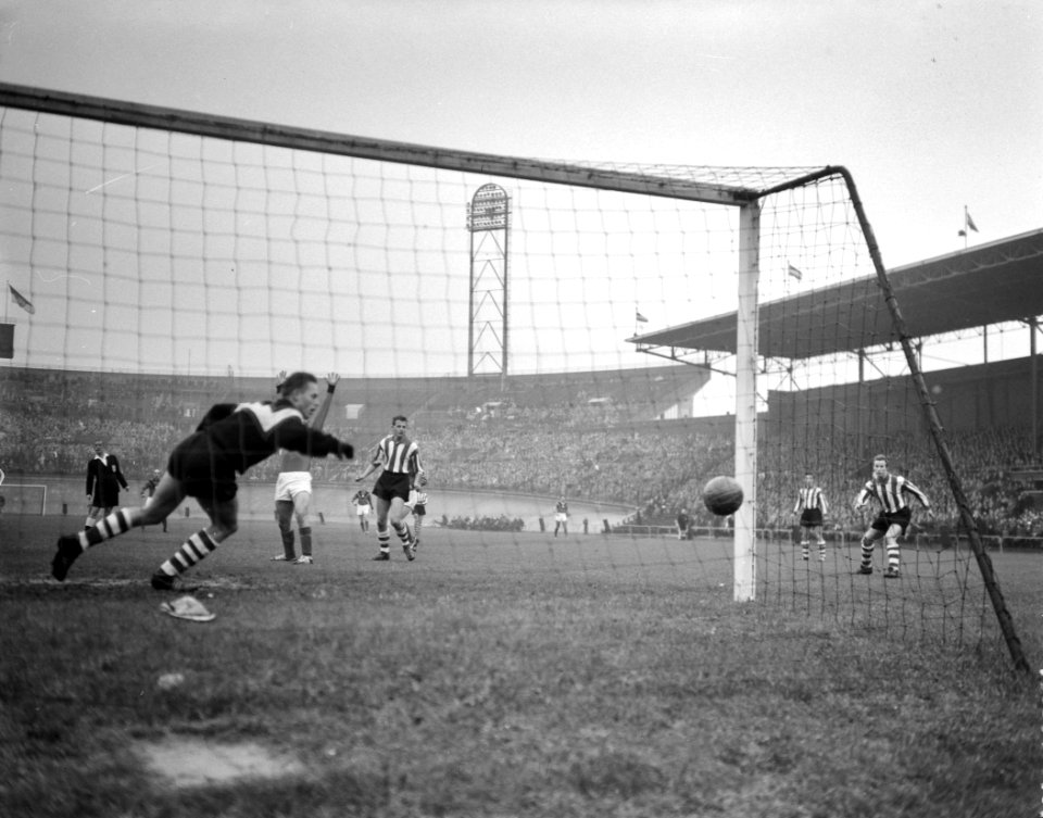 Blauw-Wit tegen VVV 5-2, Bestanddeelnr 910-0094