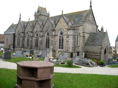 Biville (Manche, Fr) église, vue de l'ouest