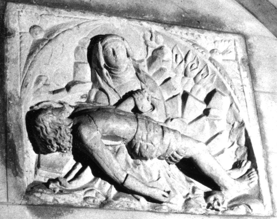 Biville (Manche) relief Pieta