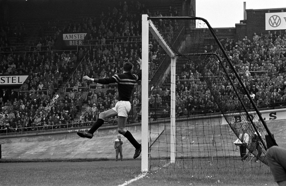 Blauw-Wit tegen DOS 1-1, speelmomenten, Bestanddeelnr 914-3356
