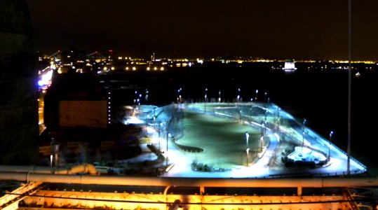 Bkln Bridge Park nite construction jeh