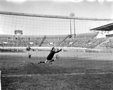 Blauw-Wit tegen MVV 3-1, Bestanddeelnr 913-4508