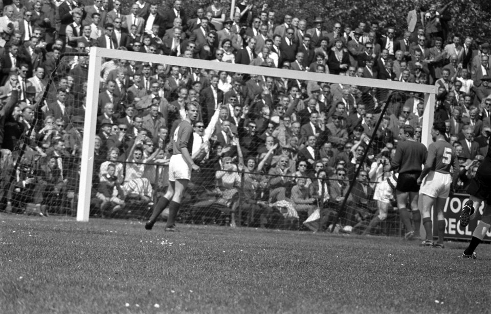 Blauw-Wit tegen VSV. Spelmomenten, Bestanddeelnr 912-5040