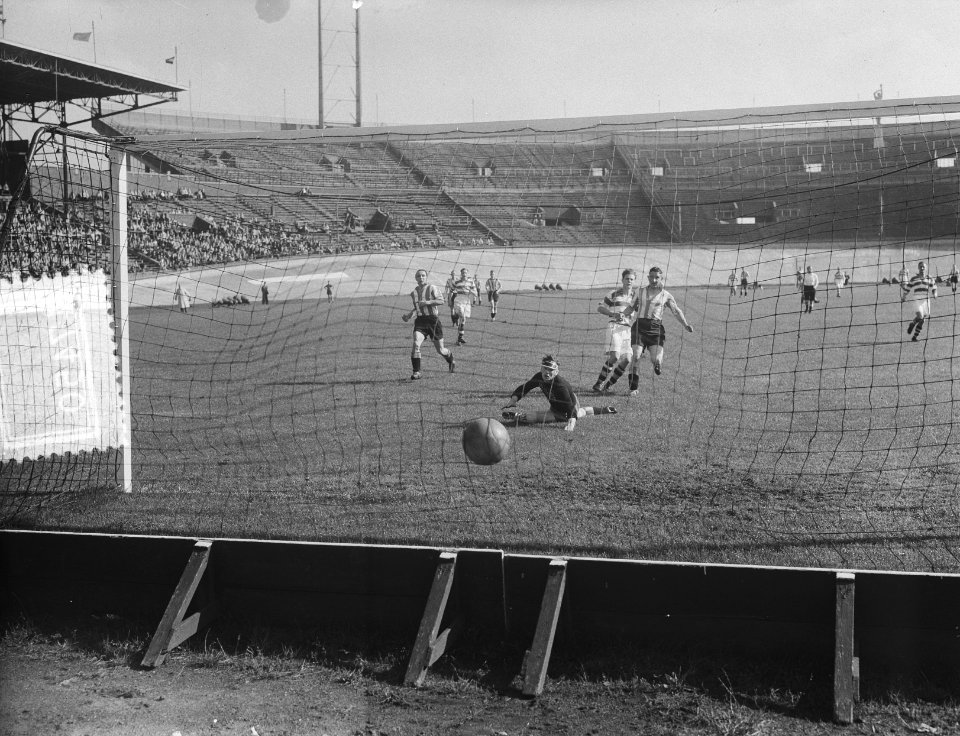 Blauw-Wit tegen Leeuwarden 1-2 Blauw-Wit doelpunt, Bestanddeelnr 904-7450