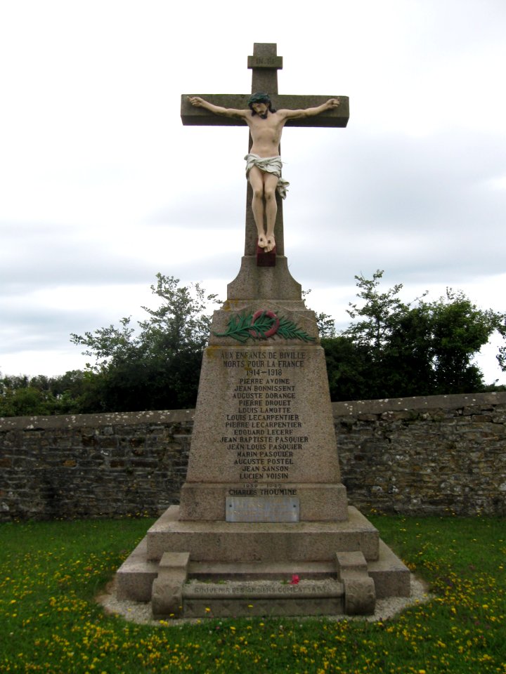 Biville (Manche, Fr) monument aux morts