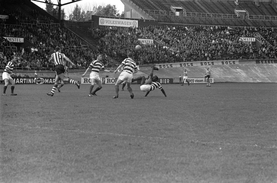 Blauw-Wit tegen Sparta 3-2 Spelmoment voor Blauw-Witdoel Bodhar, de Vries , Alt, Bestanddeelnr 915-4901