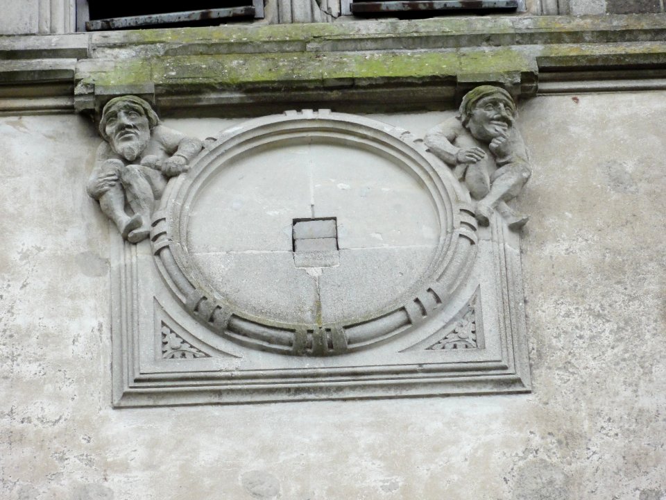 Blémerey (M-et-M) église, sculpture sans horloge, face D de la tour