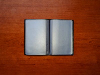 Black vertical credit card holder with 10 pockets - WBf