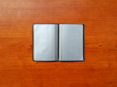 Black vertical credit card holder with 10 pockets - WB---