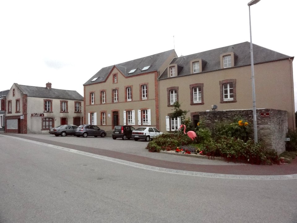Biville (Manche) orphelinat devenu bâtiment d'appartements