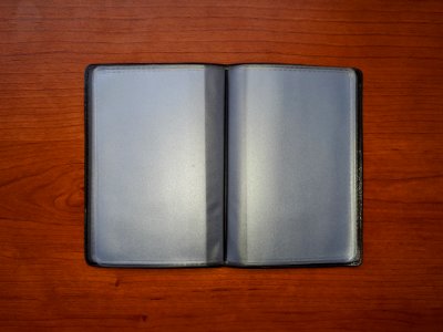 Black vertical credit card holder with 10 pockets - WBf-