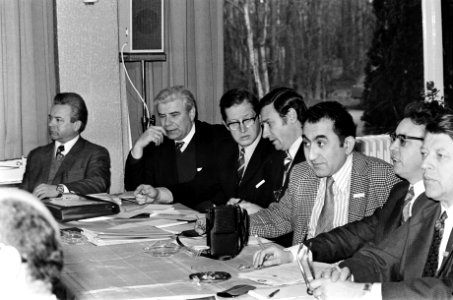 Buitengewoon Congres Wereld Schaakbond in Bergen USSR-delegatie vlnr B Rod, Bestanddeelnr 927-8102