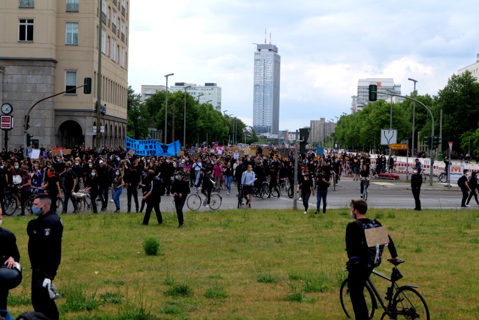 BlackLivesMatter protest Karl-Marx-Allee Berlin 2020-06-06 22