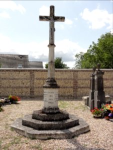 Blacqueville (Seine-Mar.) croix de cimetière