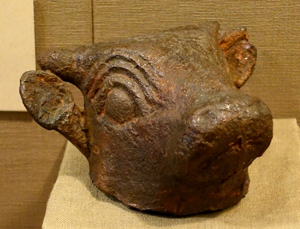 Bull's head, Iraq, bronze - Oriental Institute Museum, University of Chicago - DSC07353