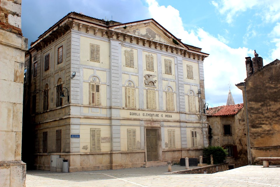 Buje – Neoclassical Palace - 01