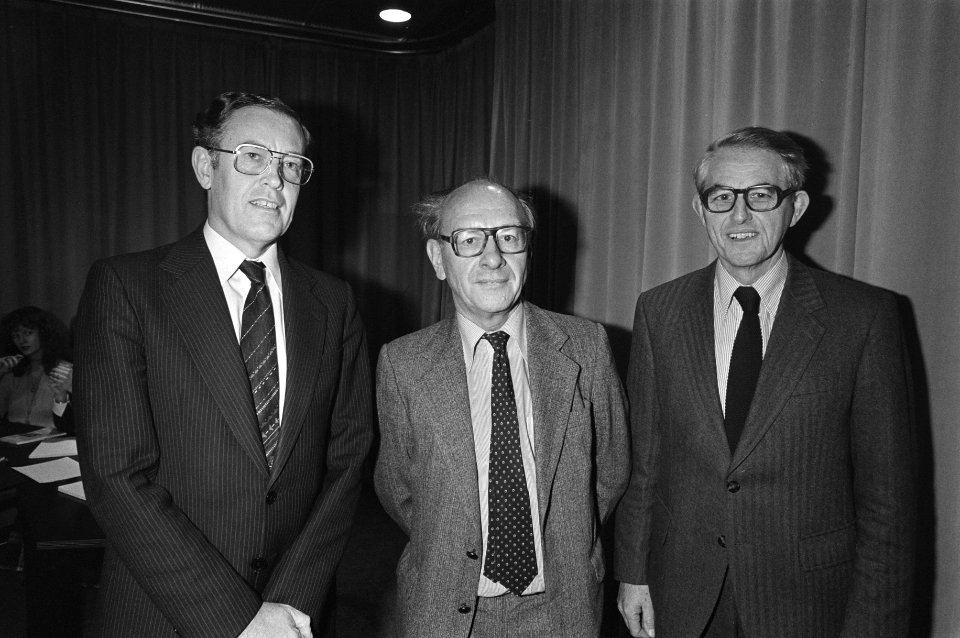 Buitengewone vergadering Volker Stevin te Rotterdam, mr ir J Kokje (kop), Bestanddeelnr 931-2122