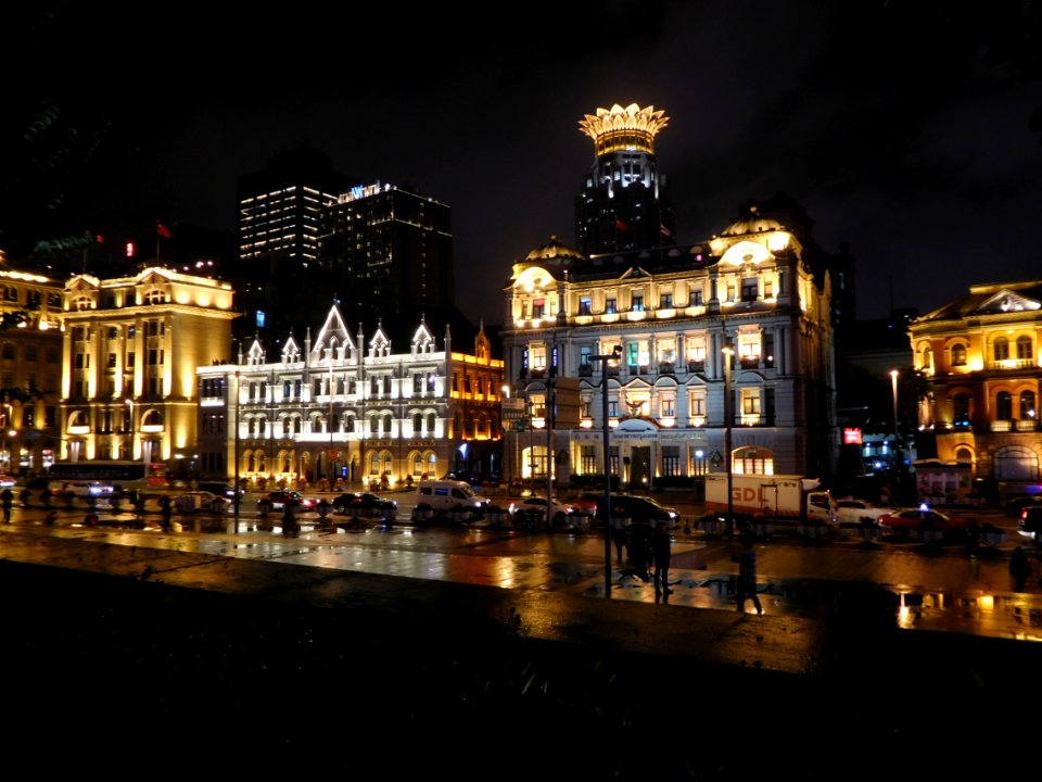 Buildings in The Bund 09