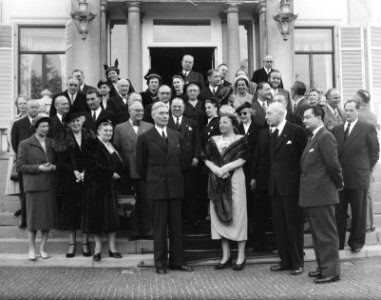 Buitenlandse Zaken Jaarbeurs gasten bij koningin Juliana, Bestanddeelnr 904-5047