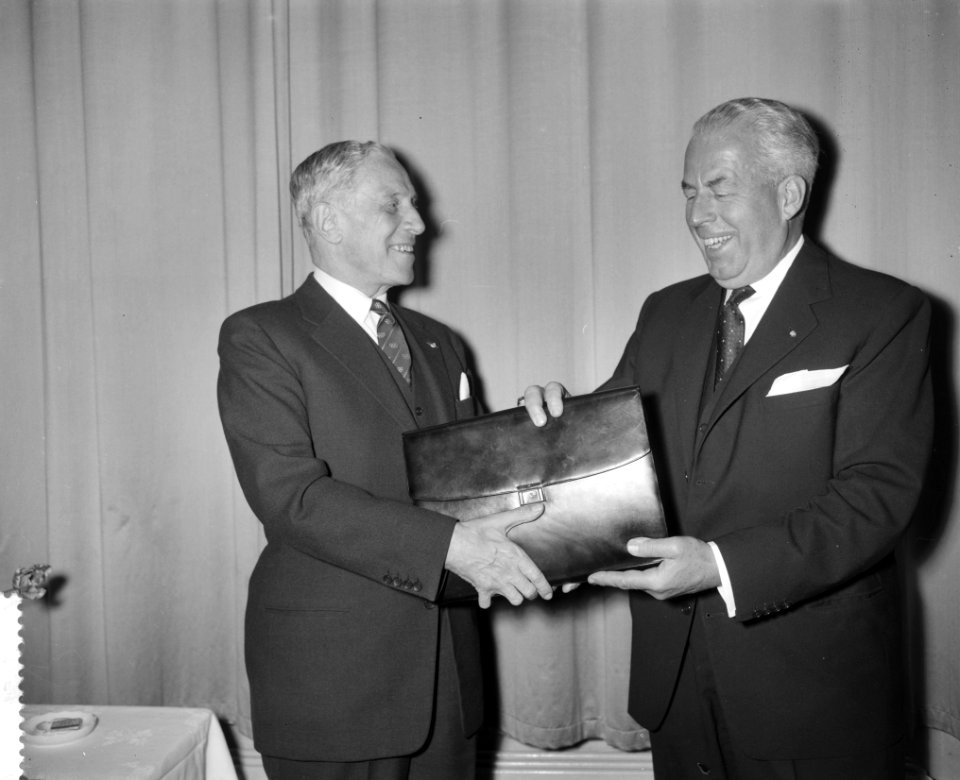Buitengewone ledenvergadering van het Nederlands Olympisch Comite te Den Haag. O, Bestanddeelnr 912-3173