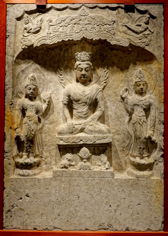 Buddha triad in a niche, Baoqingsi temple, Xi'an, Shaanxi province, China, Tang dynasty, 700s AD, limestone DSC08692