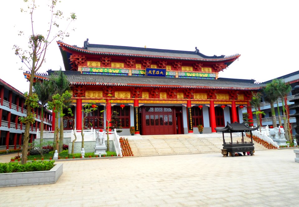Buddhist nunnery in Lingshan, Hainan - 03