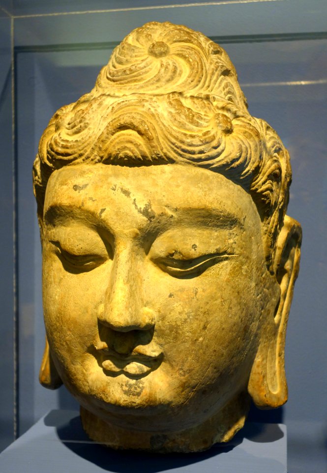 Buddha head, China, late Tang dynasty, 10th century AD, or Song dynasty, 960-1279 AD, stone - Fitchburg Art Museum - DSC08725
