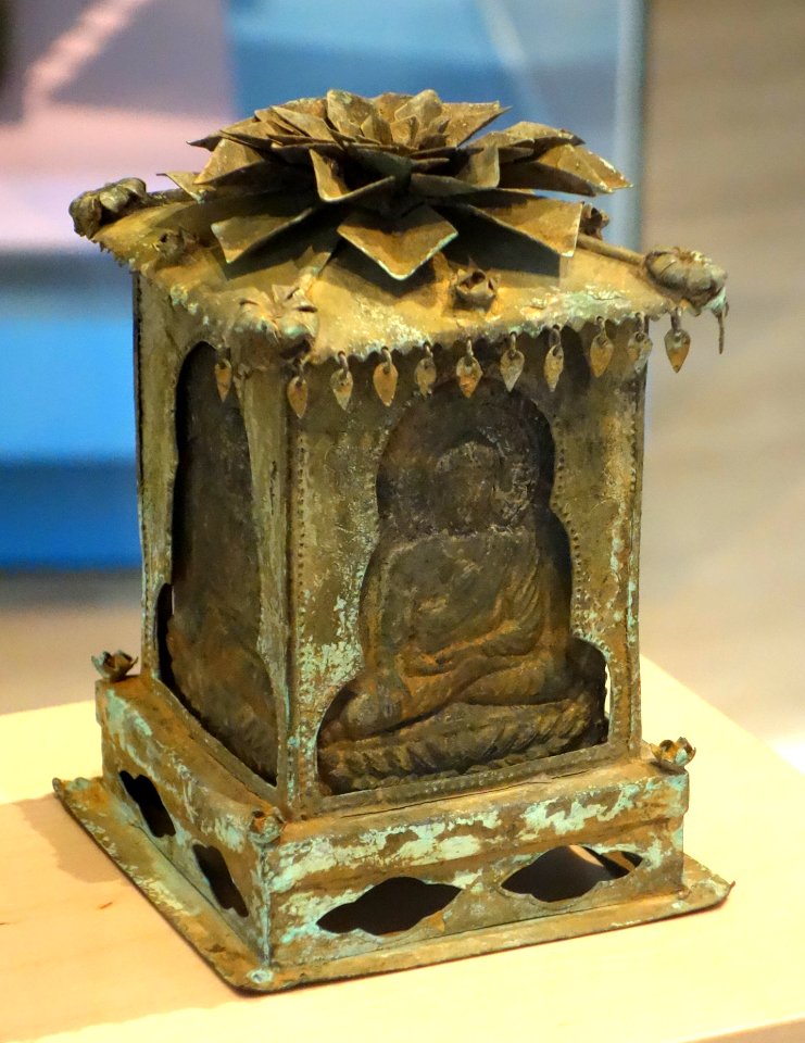 Buddhist reliquary sarira casket, Korea, Unified Silla period, 8th-9th century, copper and gilt bronze - Royal Ontario Museum - DSC04195