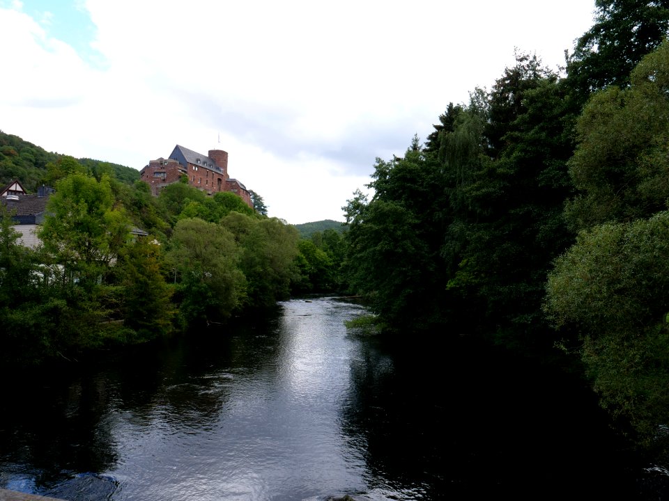 Burg Hengebach from über Rur 01