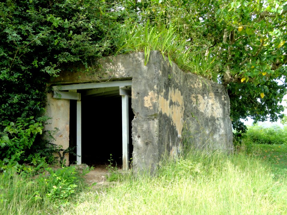 Bunker - War in the Pacific National Historical Park (Ga'an Point) - DSC00892