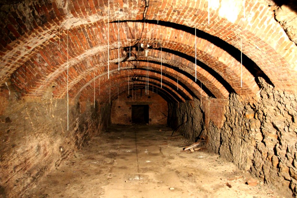 Bunker am Weinberg, Kassel, Tropfsteinstollen