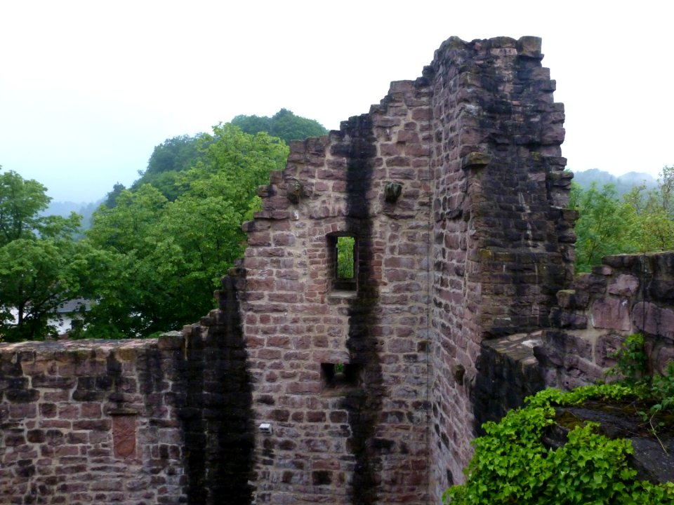 Burg Rabeneck (Dillweißenstein) 03