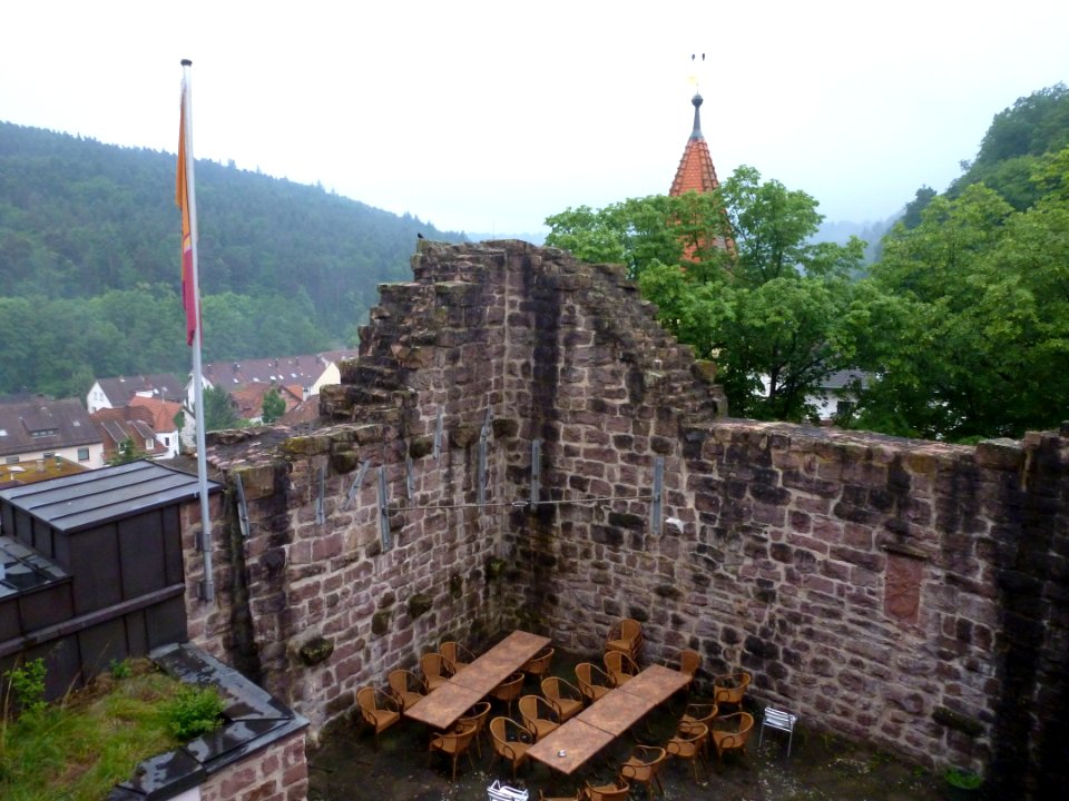 Burg Rabeneck (Dillweißenstein) 01
