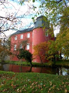 Burg Kessenich, Turm