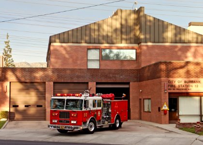 Burbank Fire Station 12 and engine 2015-01-25