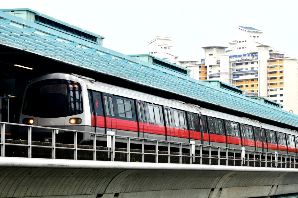 Buona-Vista-MRT-Station-05-fws