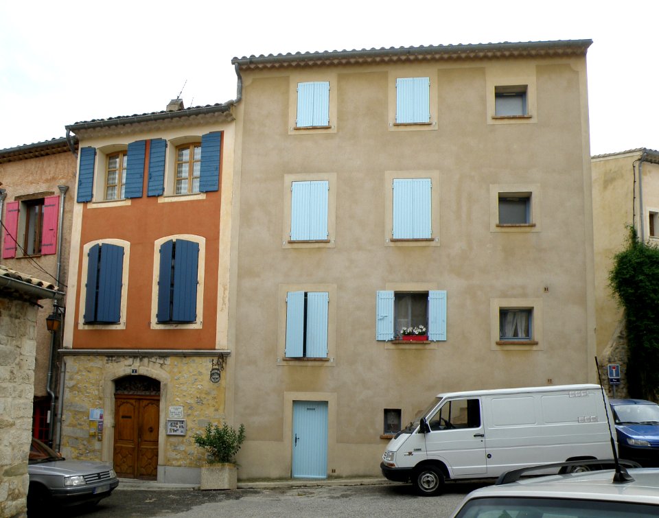 Buis-les-Baronnies Place Francou 2