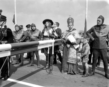 Bundestrasze 403 te Coevorden officieel in gebruik geste de Bisschop van Munster, Bestanddeelnr 915-0763