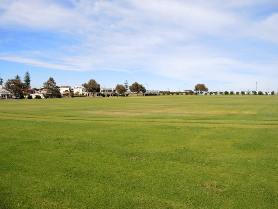 Bunbury Recreation Oval (south-west from Ivey Street)